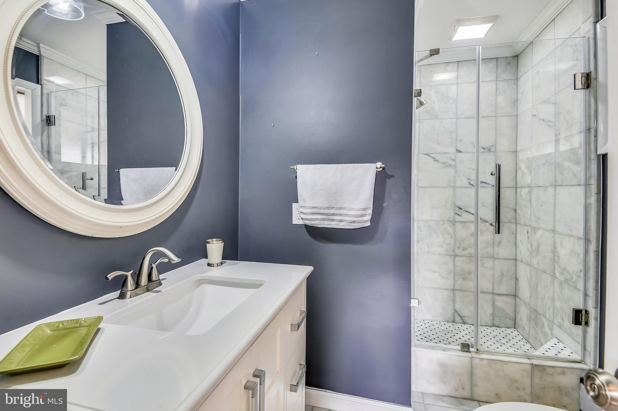 COUNTRY CLUB HILLS - Residential