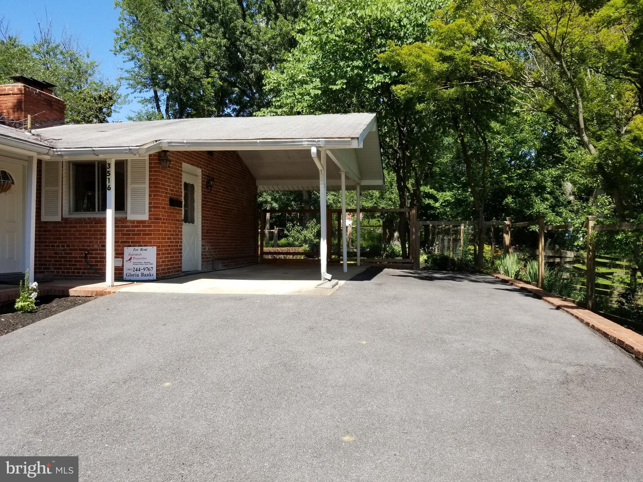 COUNTRY CLUB HILLS - Residential