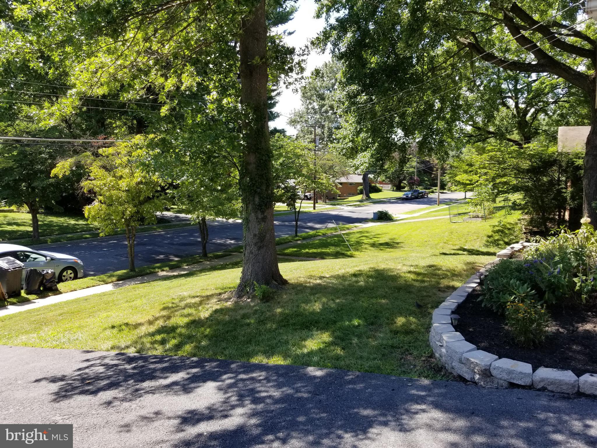 COUNTRY CLUB HILLS - Residential