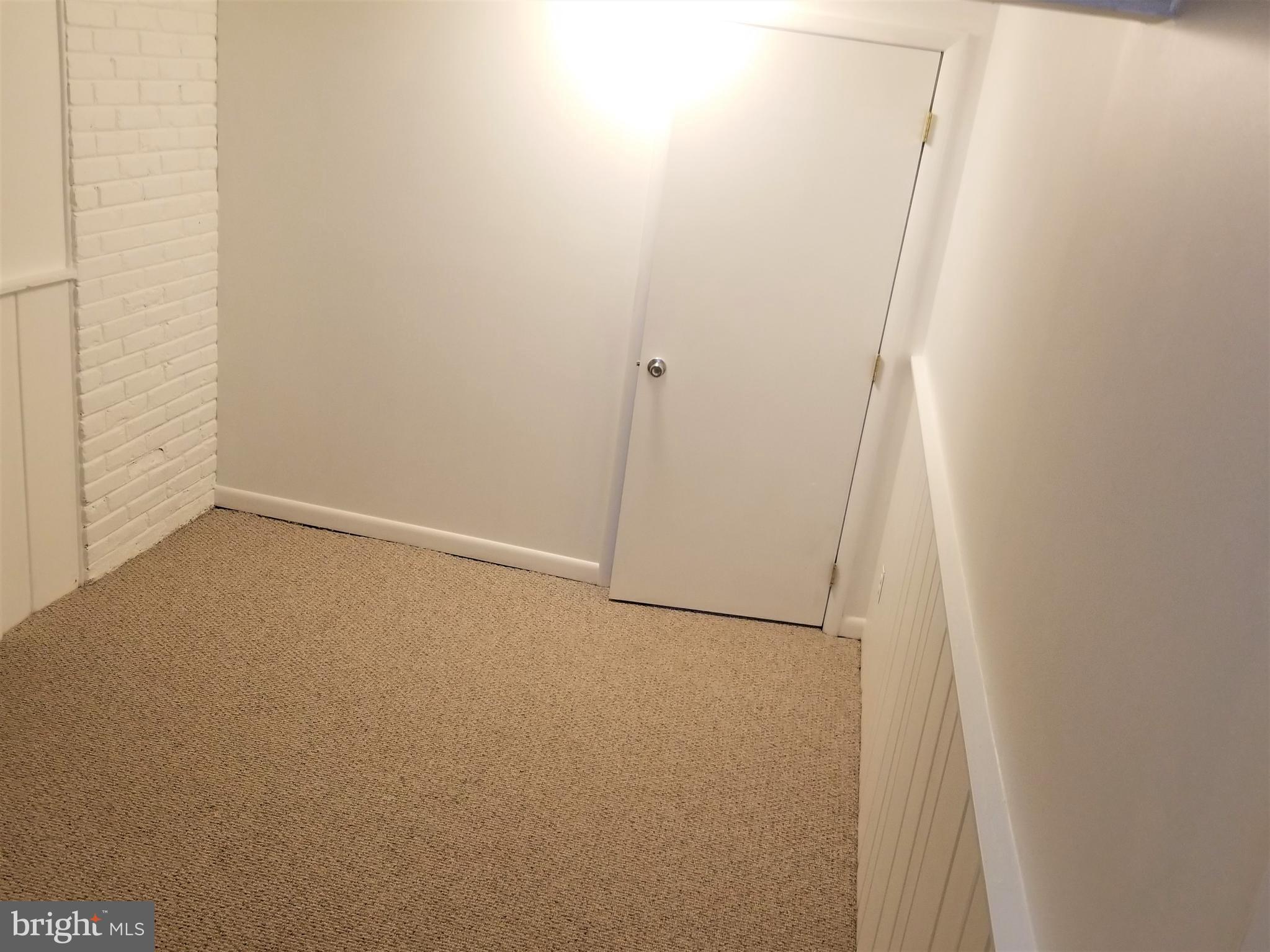 COUNTRY CLUB HILLS - Residential