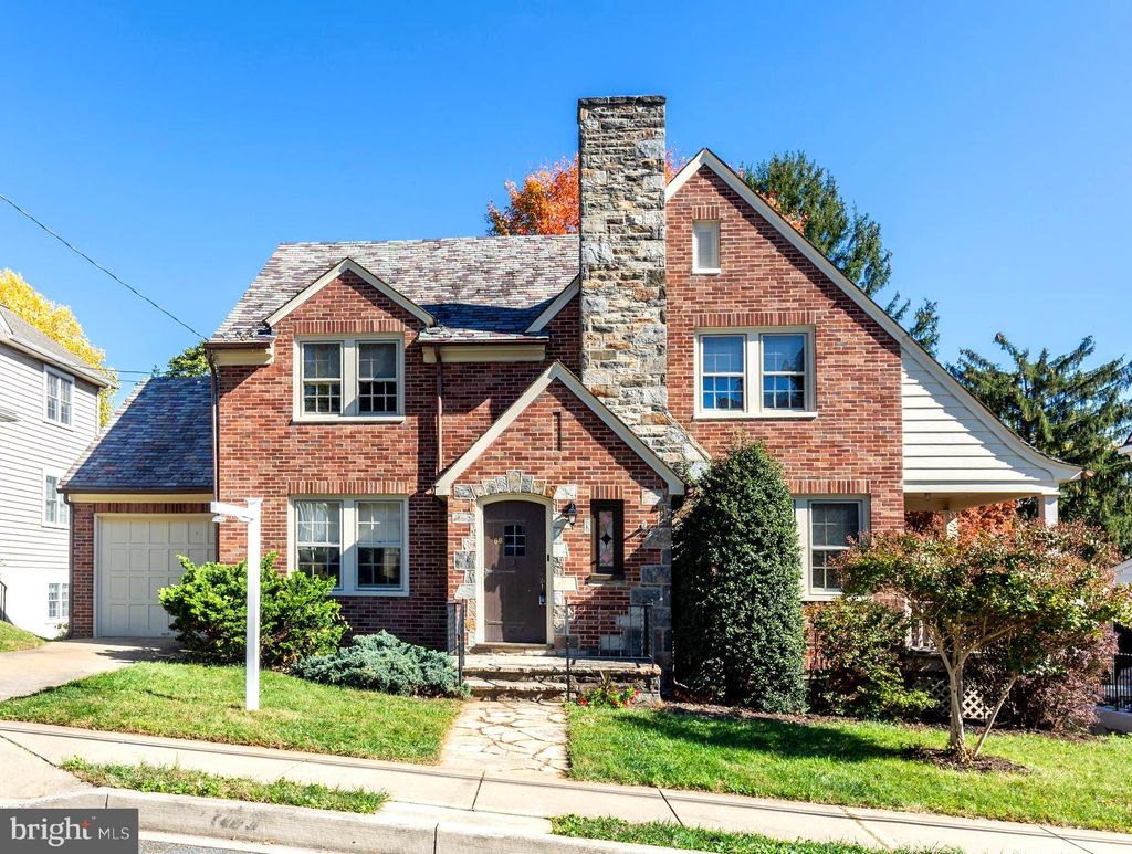 Photo of 88 W Green Street, WESTMINSTER, MD 21157 (MLS # MDCR2030904)
