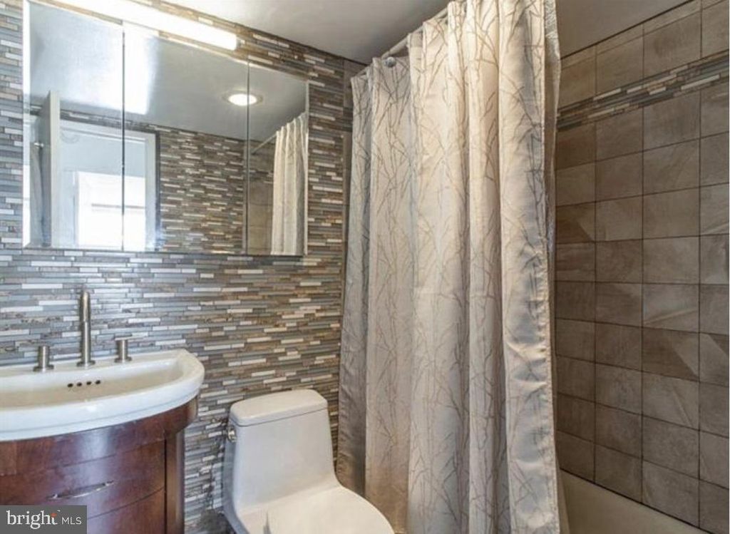 Photo of 210 Locust Street #10FW, PHILADELPHIA, PA 19106 (MLS # PAPH2582254)