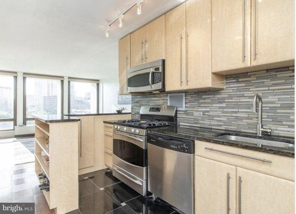 Photo of 210 Locust Street #10FW, PHILADELPHIA, PA 19106 (MLS # PAPH2582254)