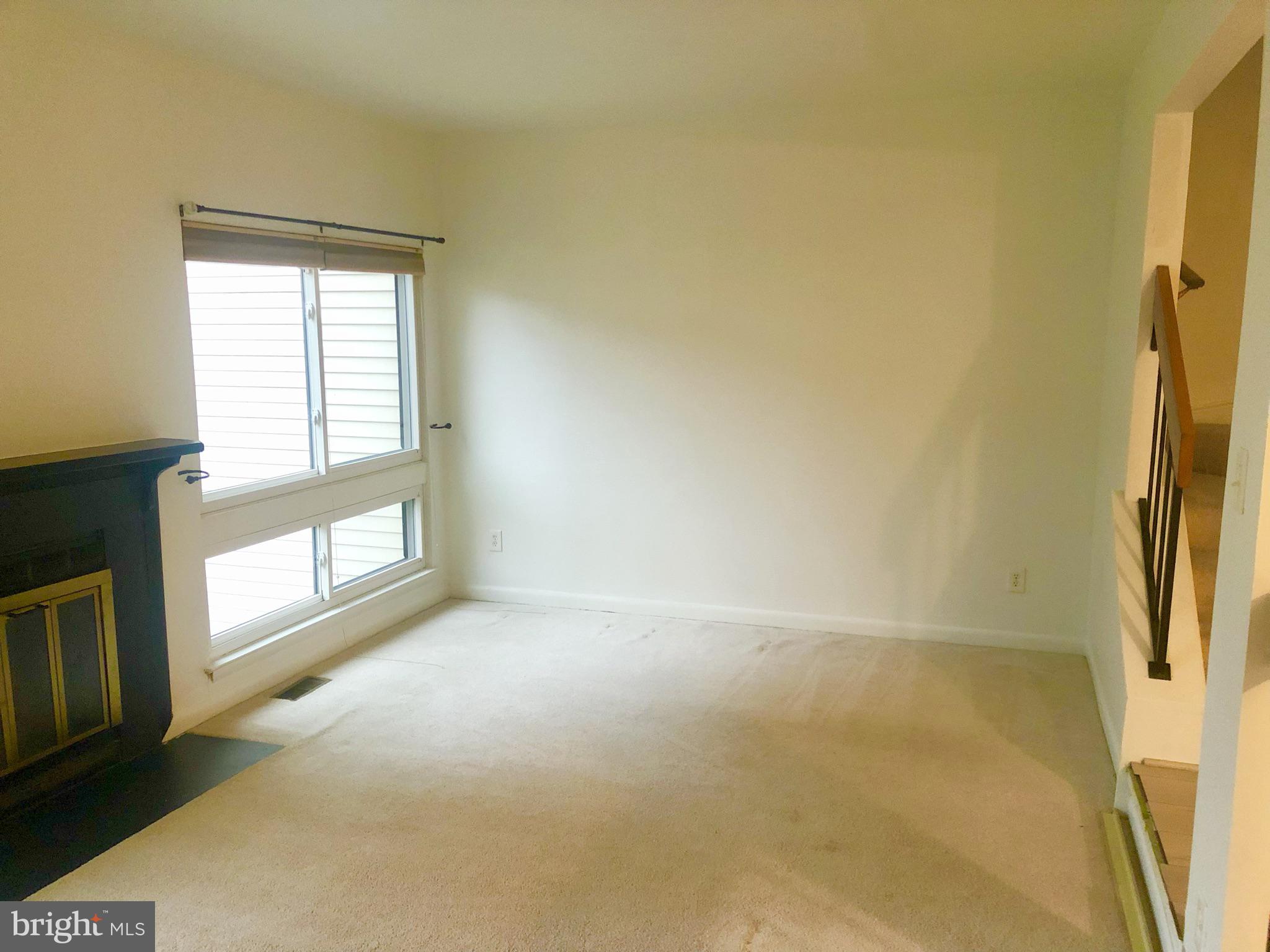 GLEN ORA - PLAT 9 - Residential Lease