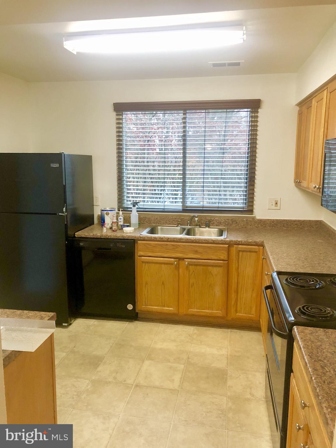 GLEN ORA - PLAT 9 - Residential Lease