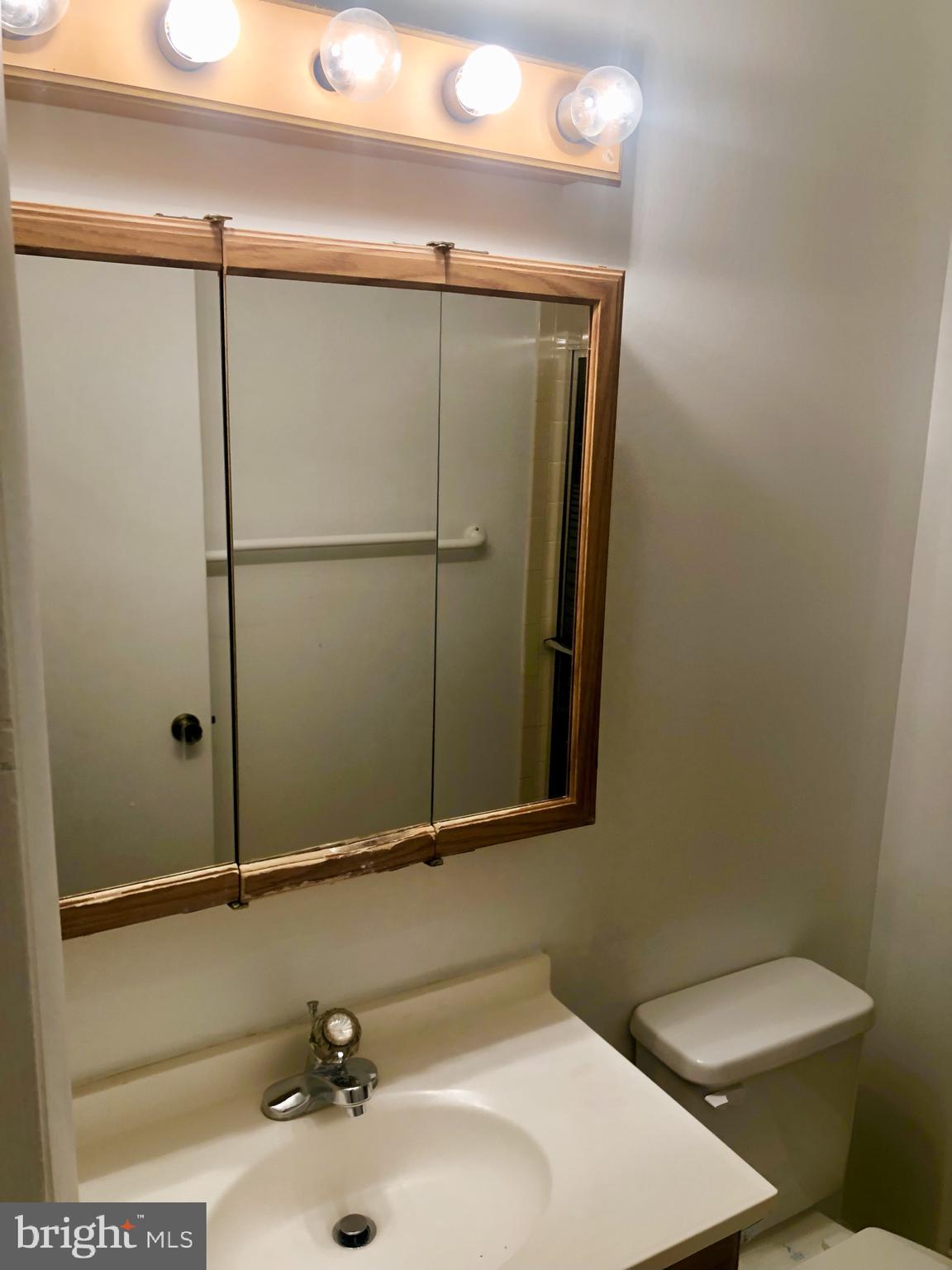 GLEN ORA - PLAT 9 - Residential Lease