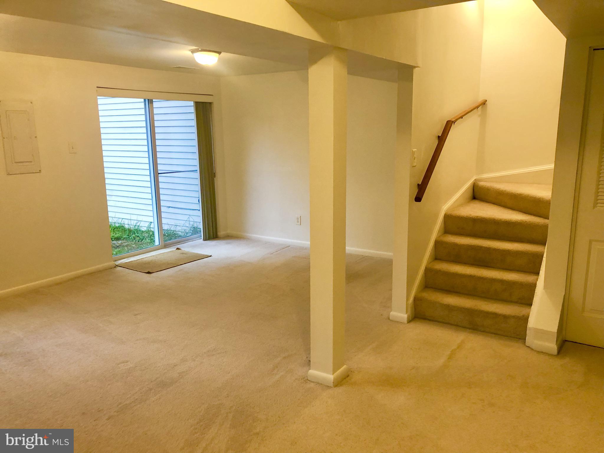 GLEN ORA - PLAT 9 - Residential Lease