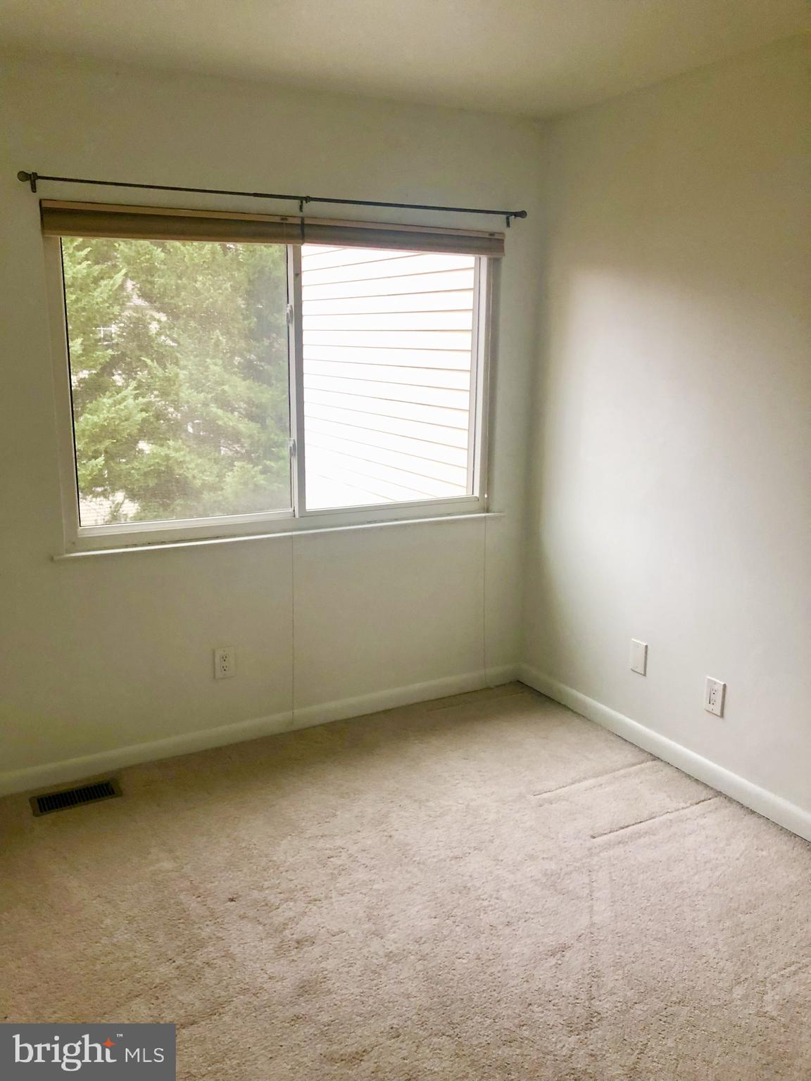 GLEN ORA - PLAT 9 - Residential Lease