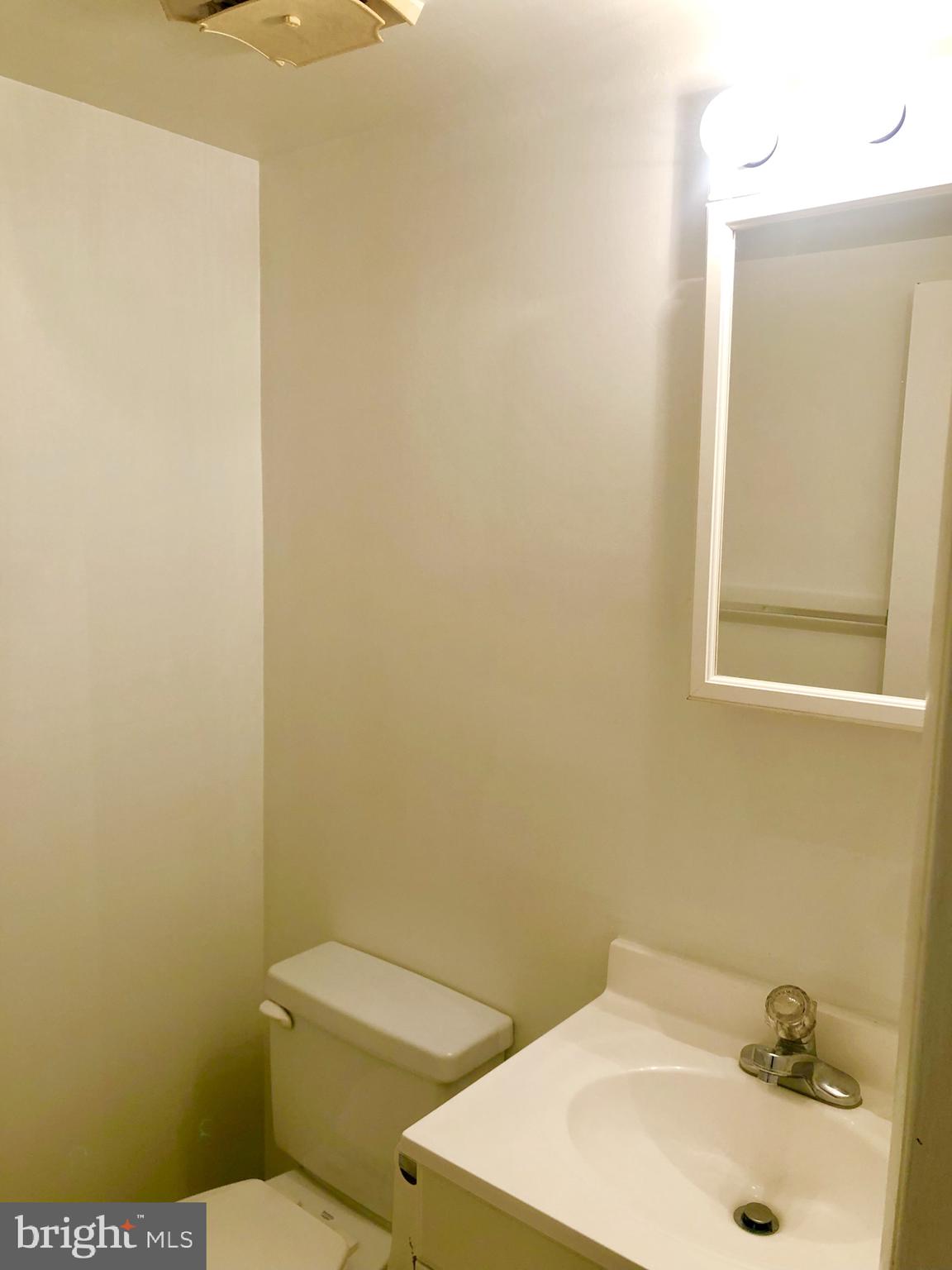 GLEN ORA - PLAT 9 - Residential Lease