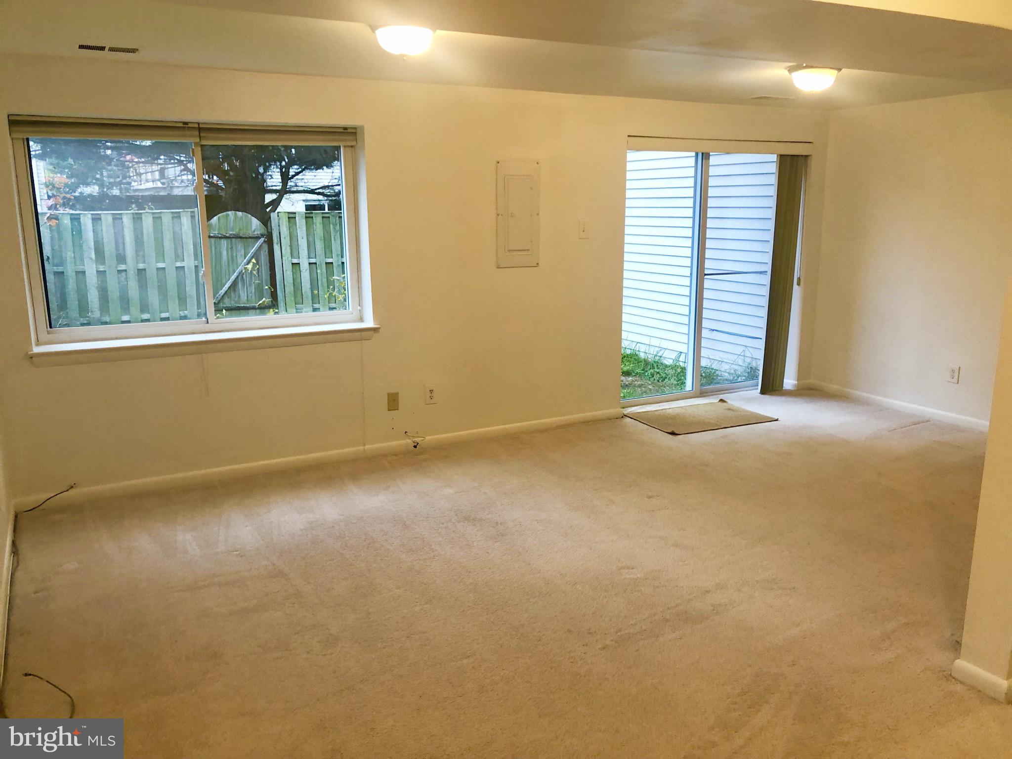 GLEN ORA - PLAT 9 - Residential Lease