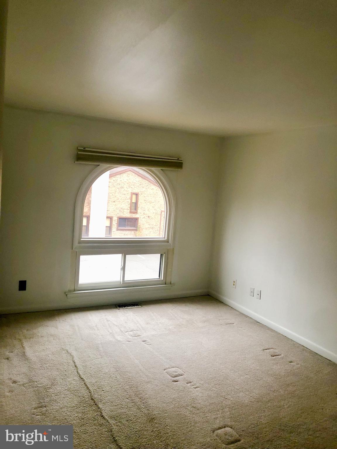 GLEN ORA - PLAT 9 - Residential Lease