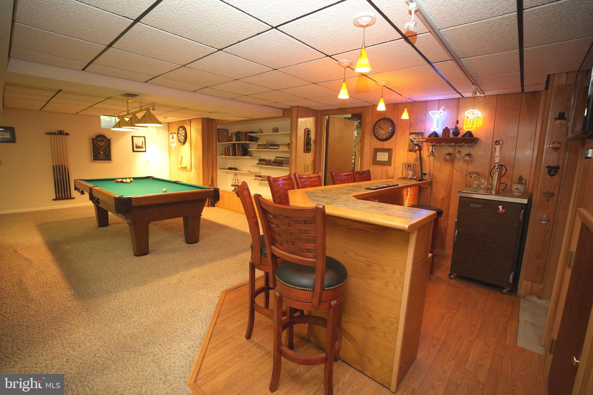 KINGSTON MANOR - Residential