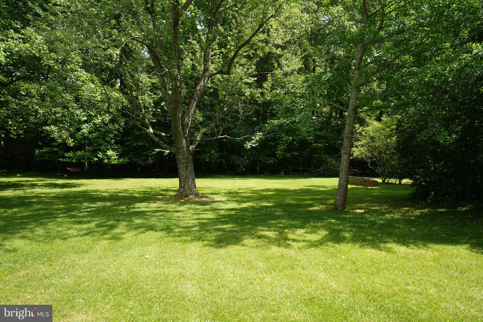 KINGSTON MANOR - Residential