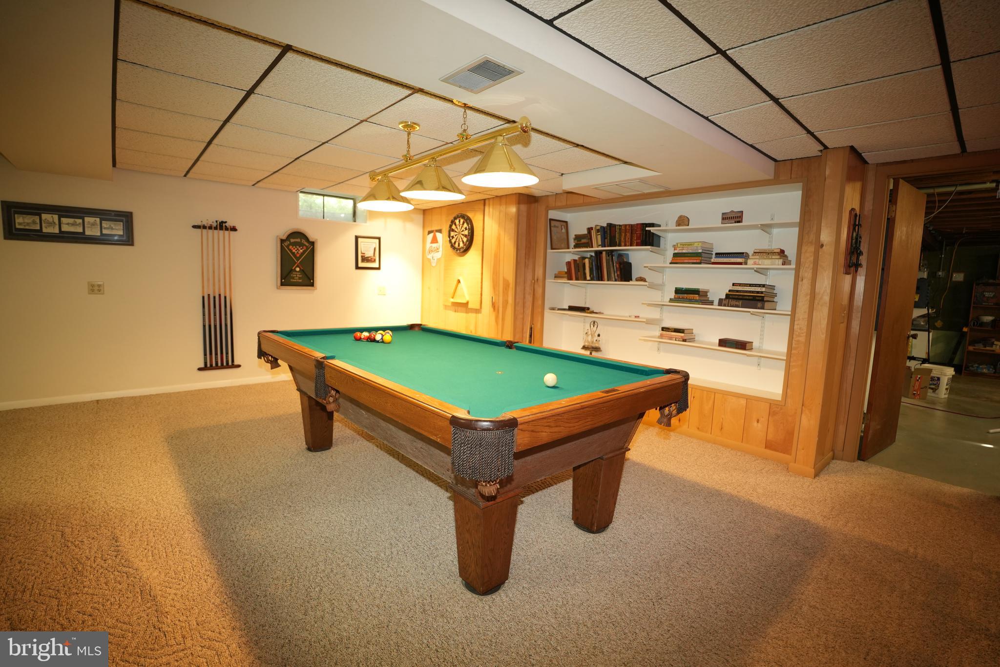 KINGSTON MANOR - Residential