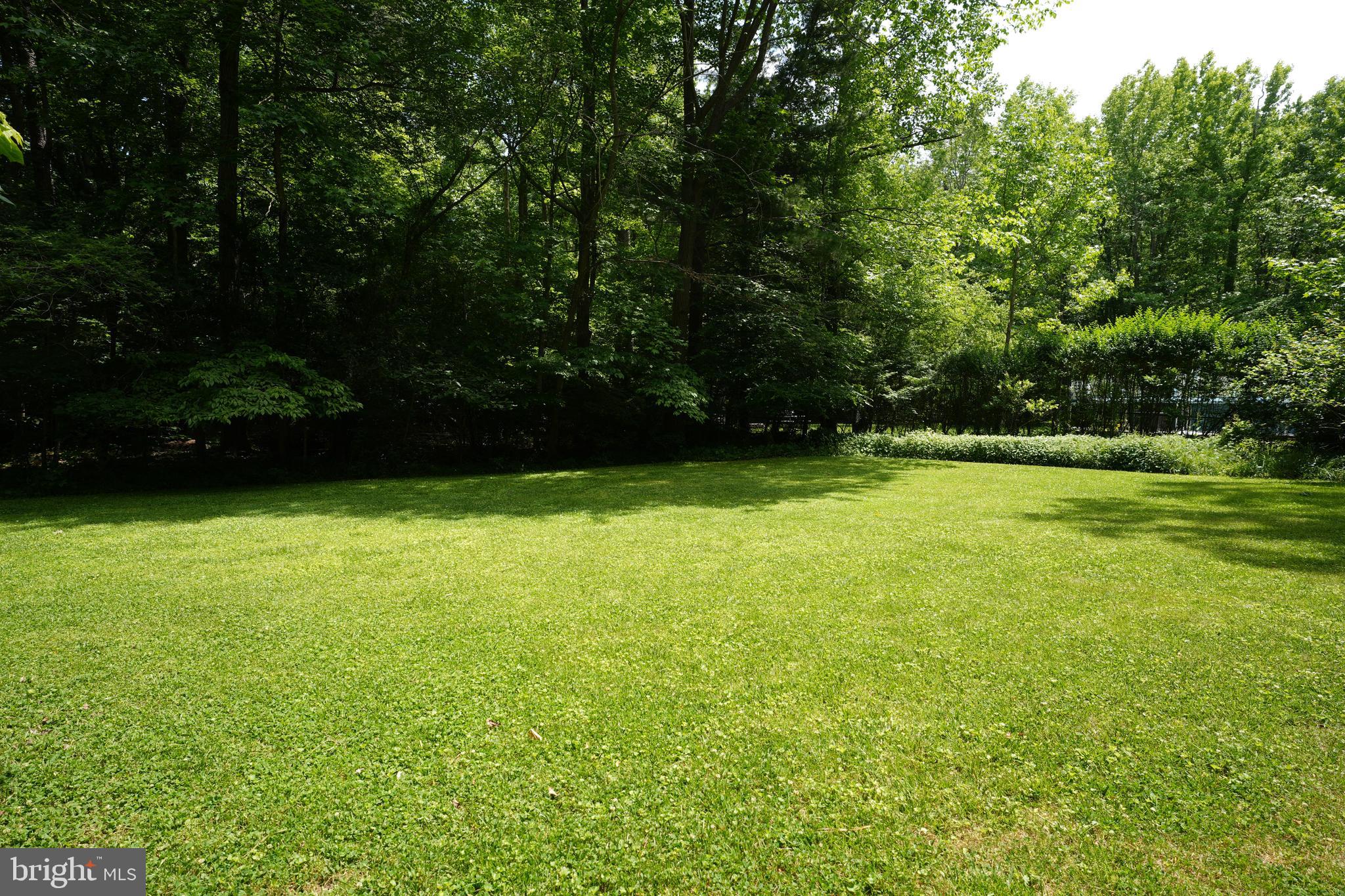 KINGSTON MANOR - Residential