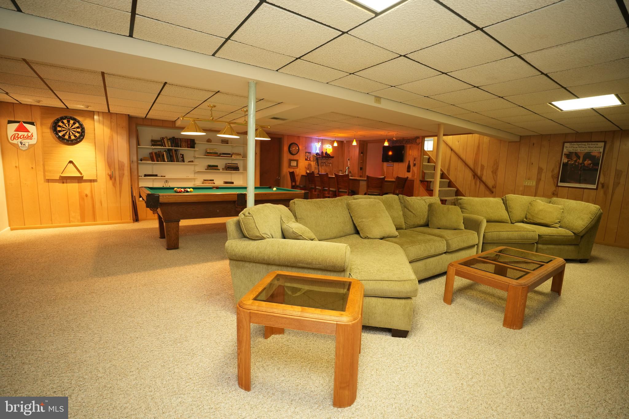 KINGSTON MANOR - Residential