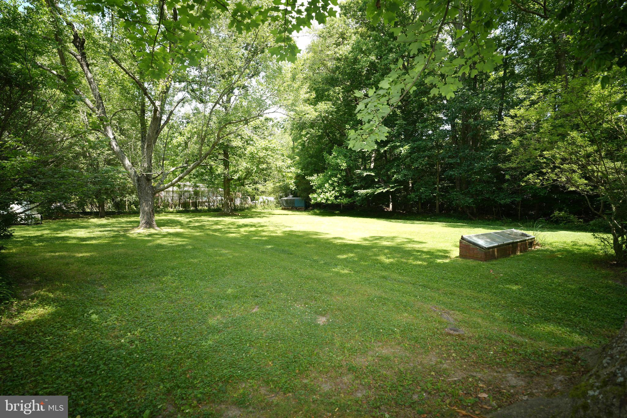 KINGSTON MANOR - Residential