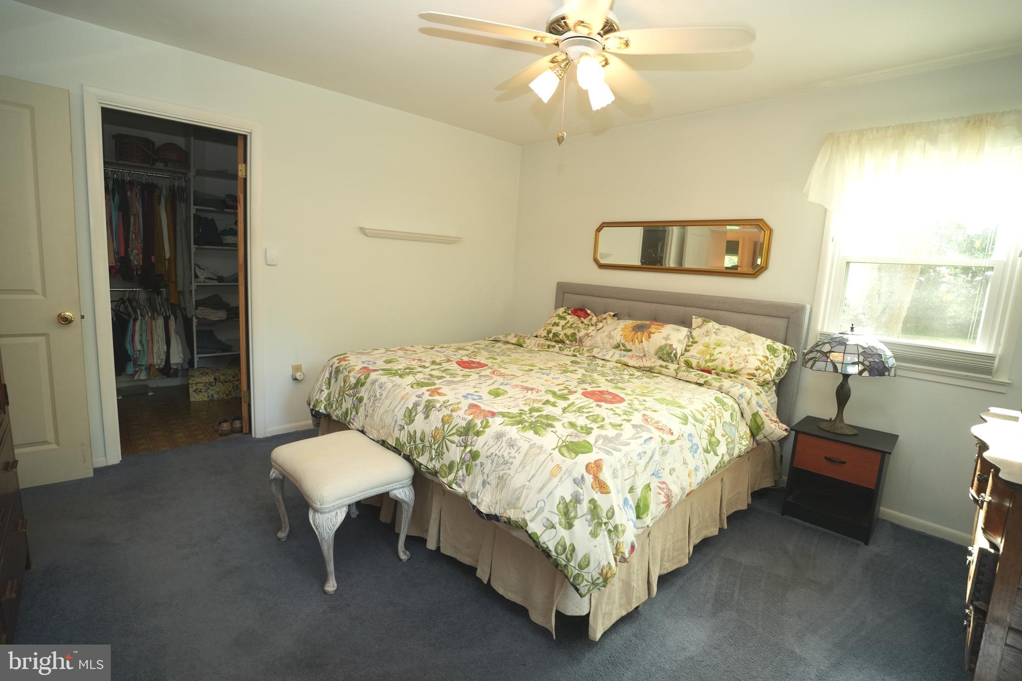 KINGSTON MANOR - Residential