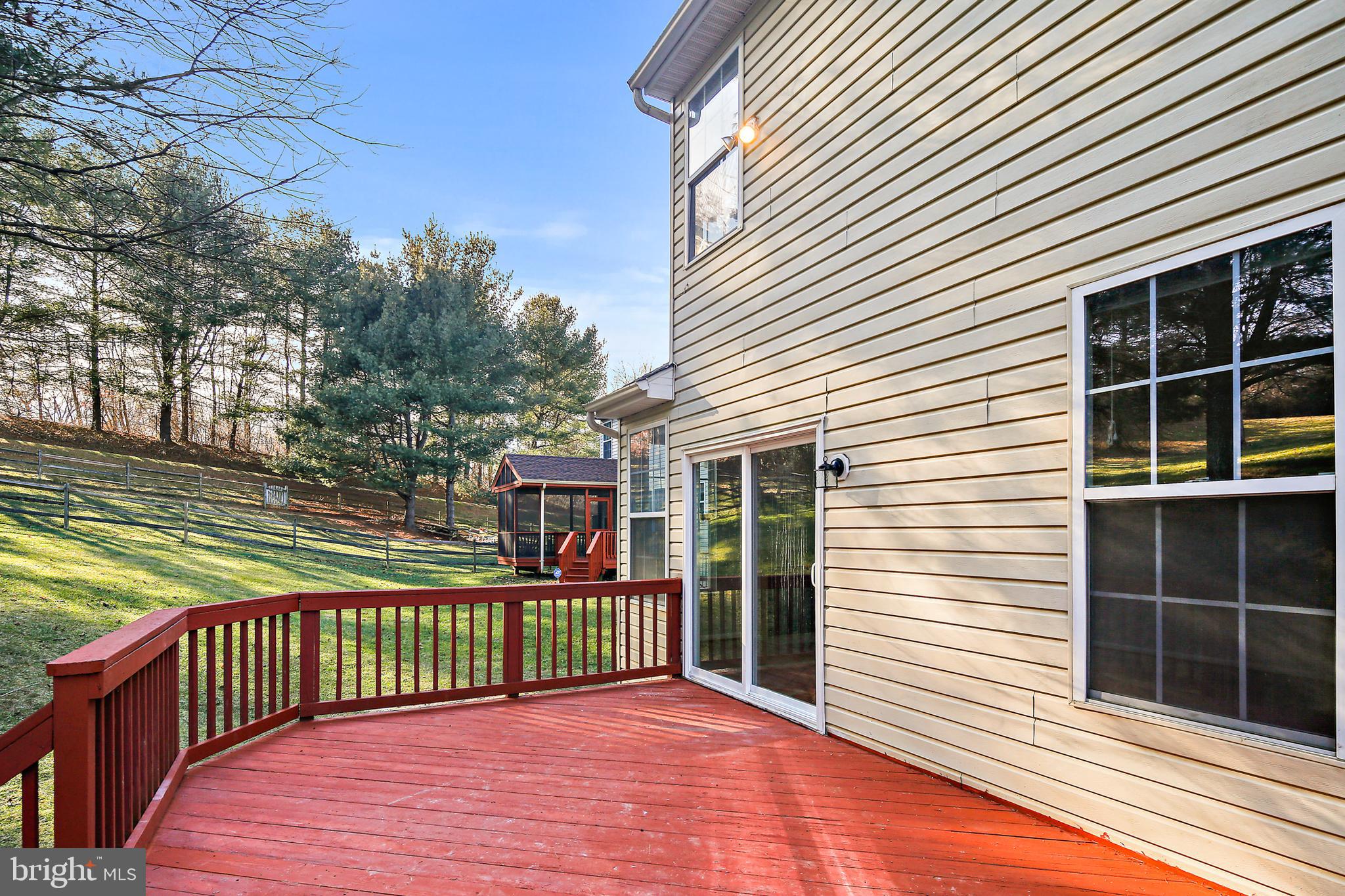 VILLAGE OF RIVER HILL - Residential