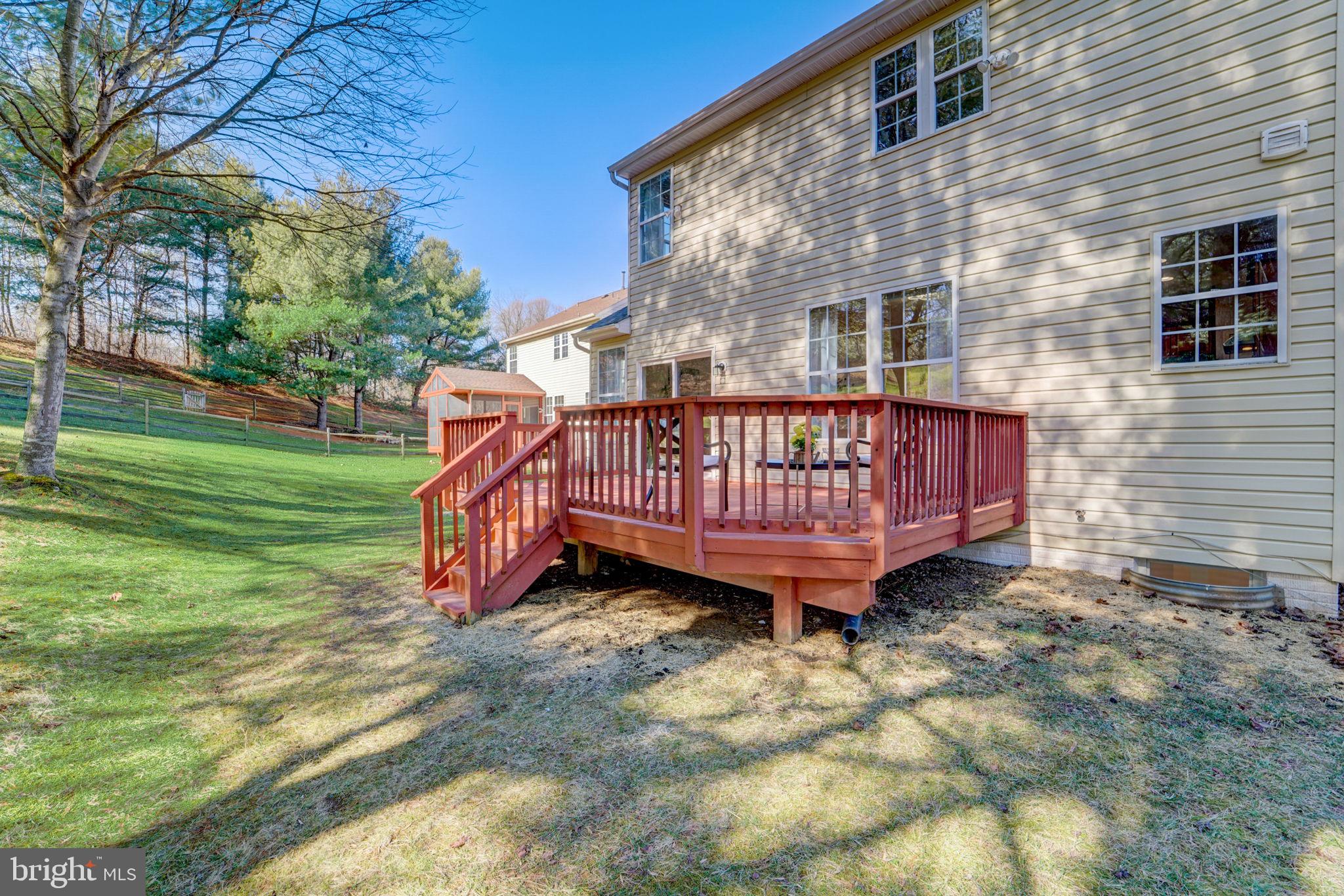 VILLAGE OF RIVER HILL - Residential