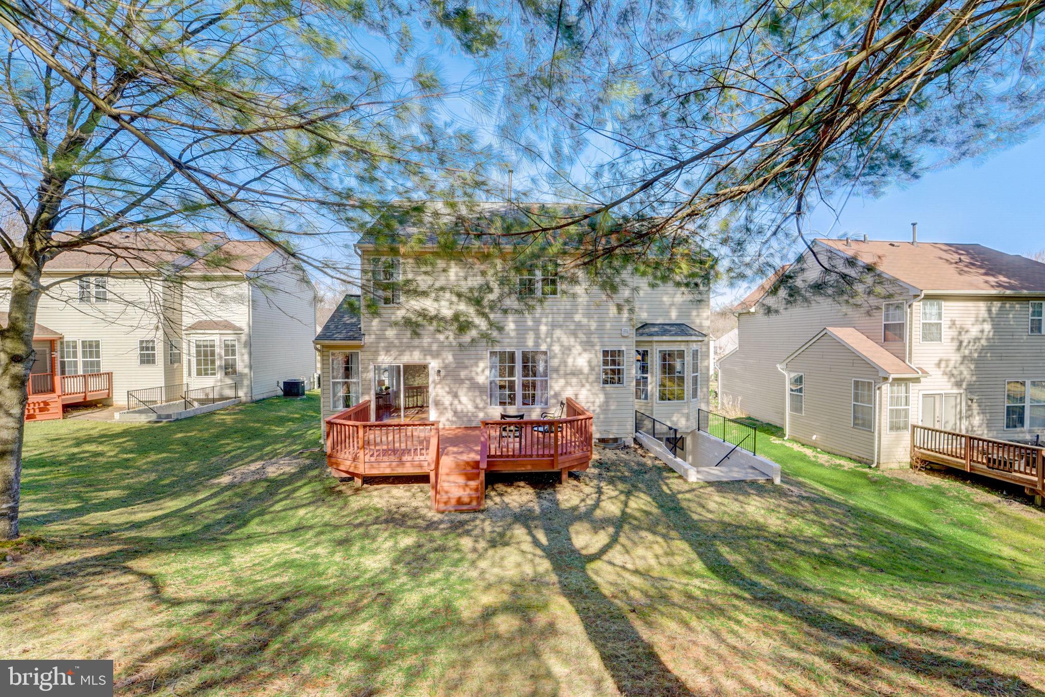 VILLAGE OF RIVER HILL - Residential