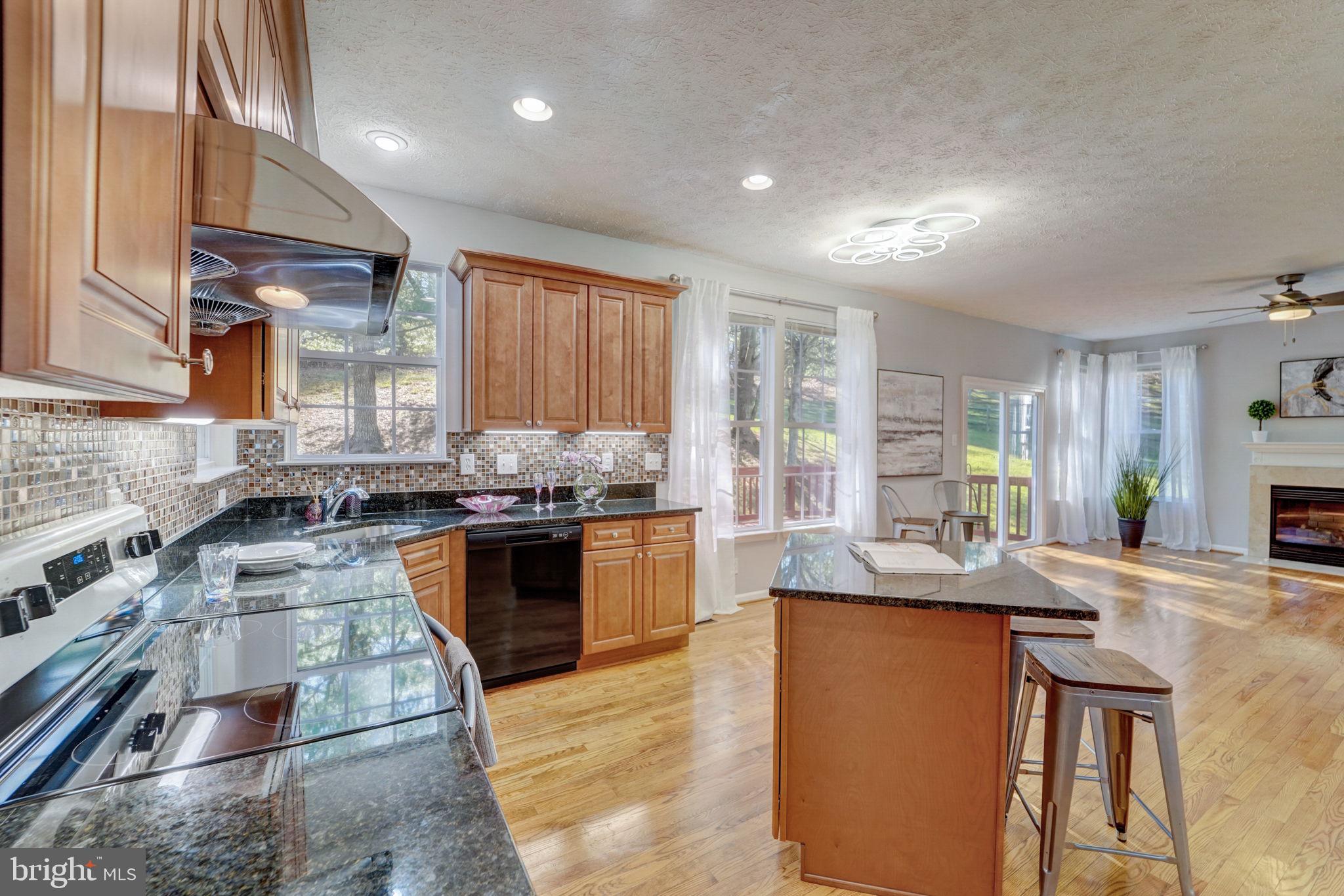 VILLAGE OF RIVER HILL - Residential