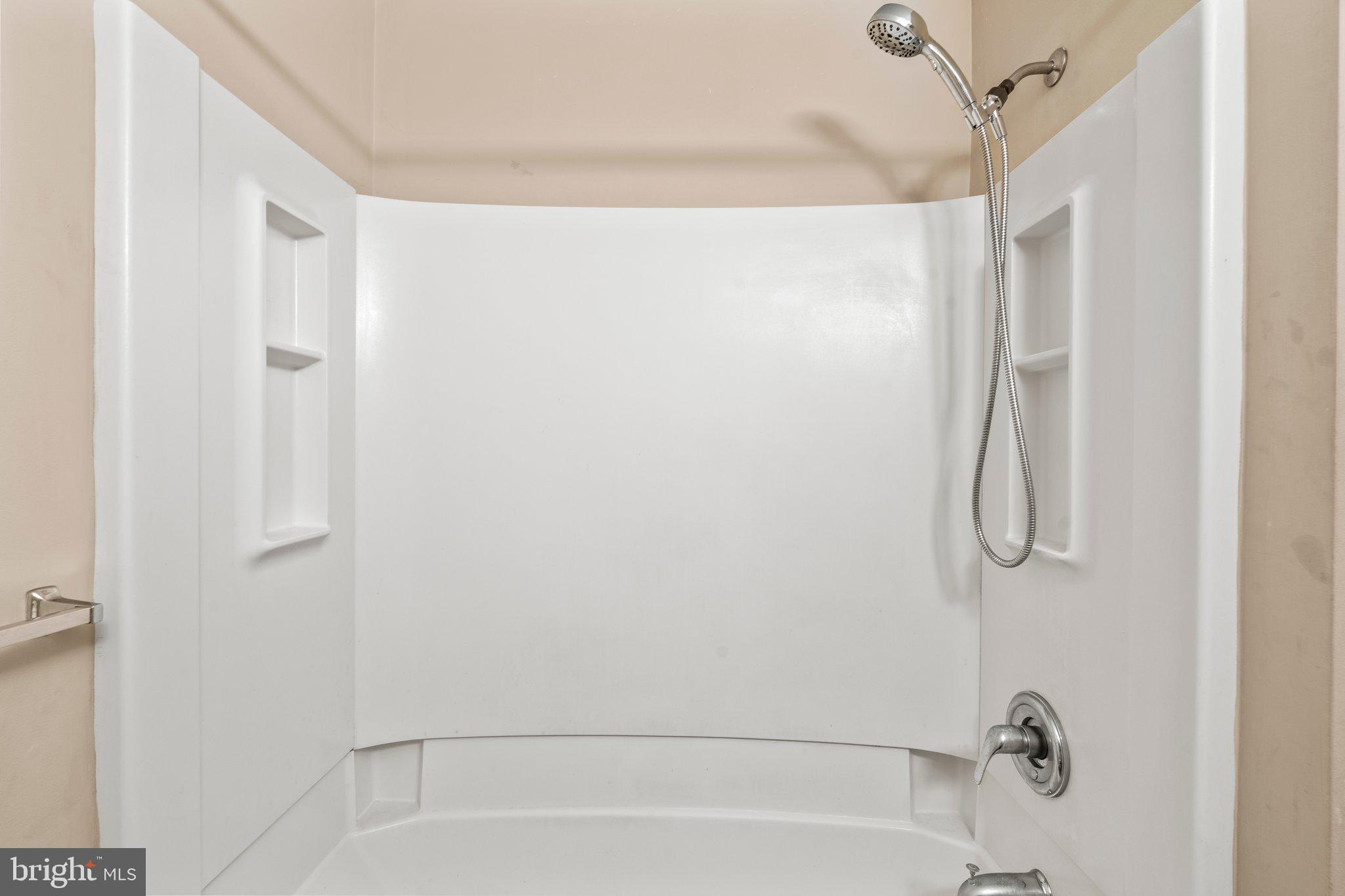 DRESHER WOODS - Residential