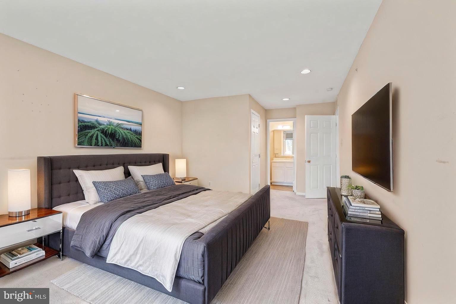 DRESHER WOODS - Residential