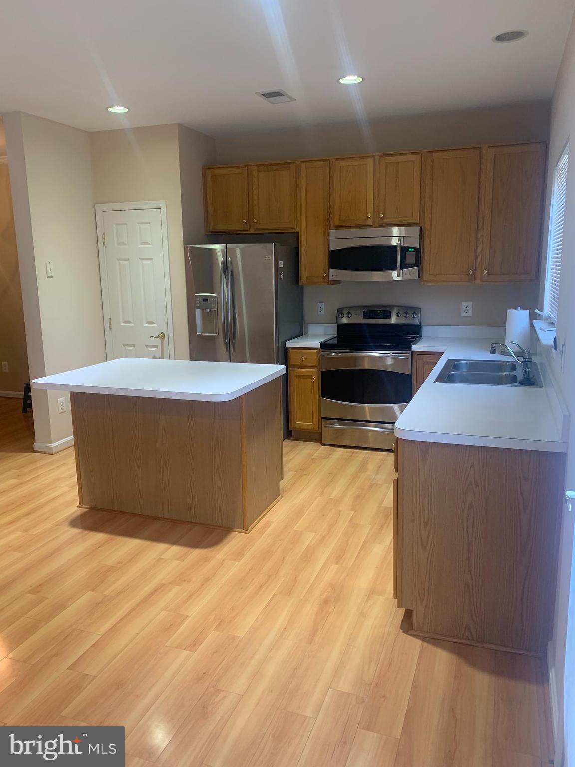 POTOMAC STATION - Residential Lease