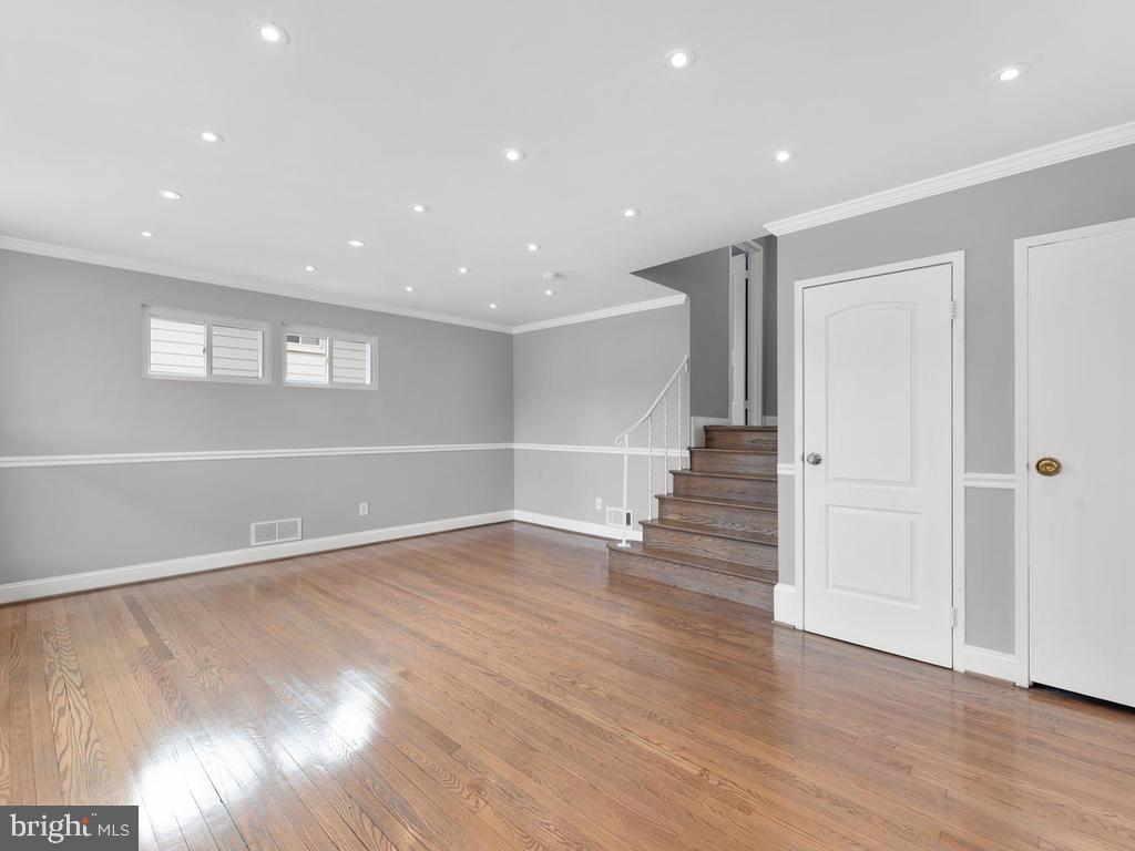 GWYNN OAK - Residential