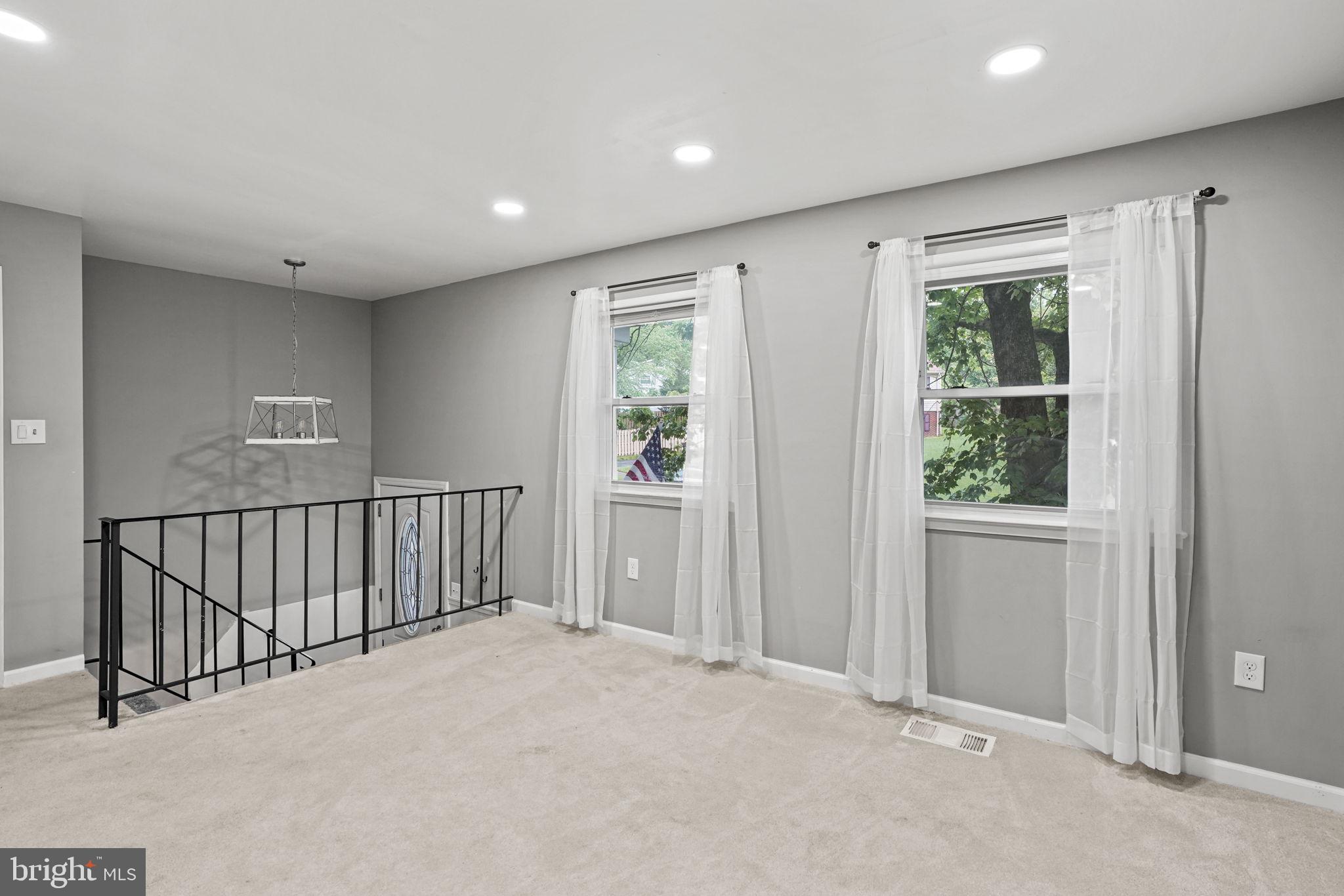 DALE CITY - Residential