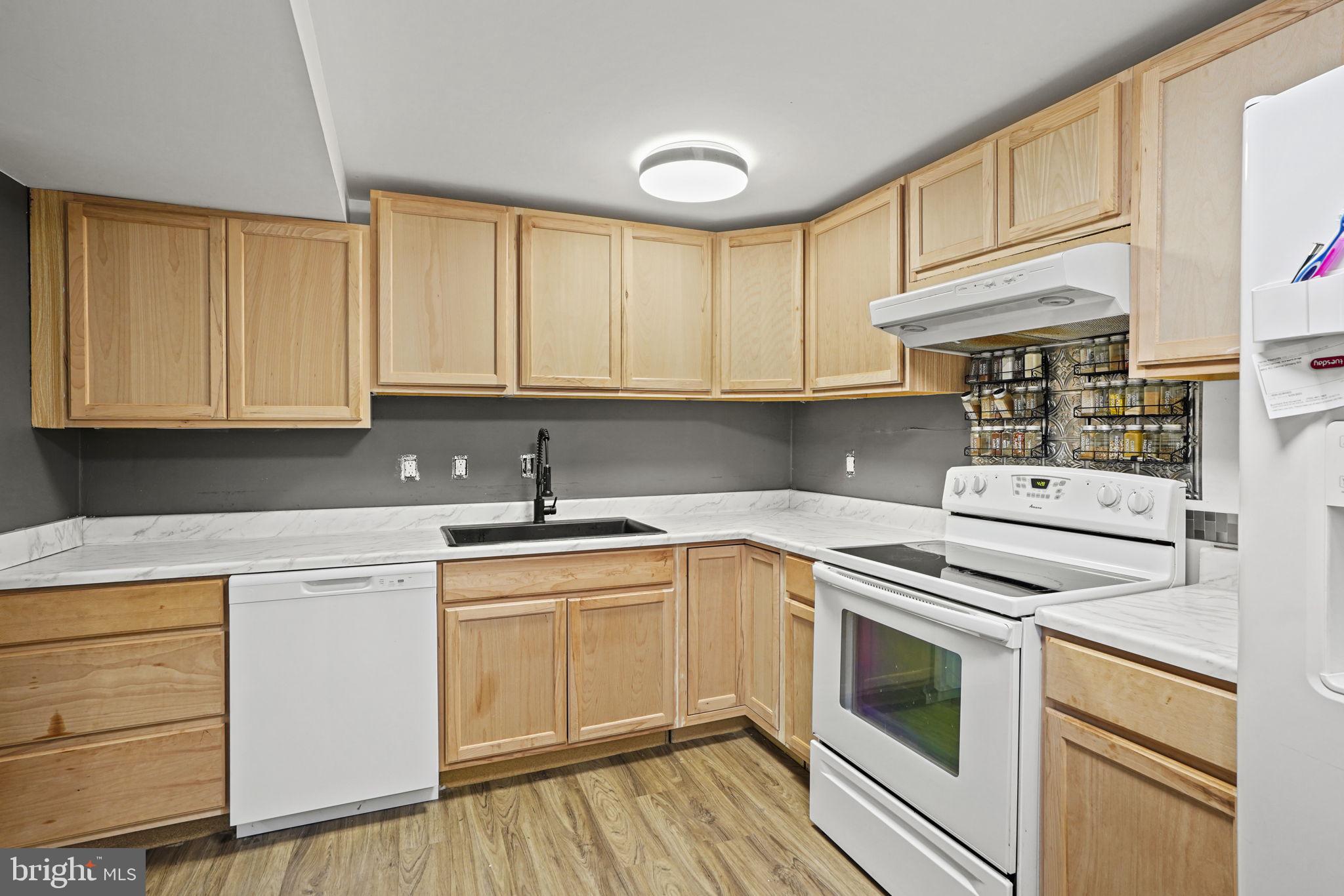 DALE CITY - Residential