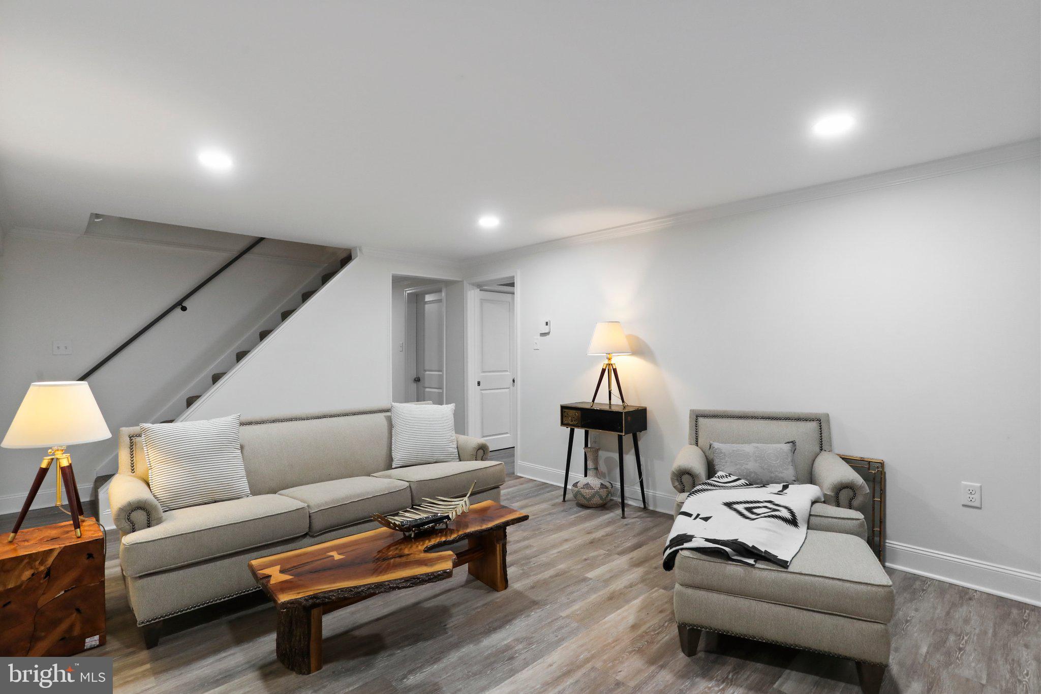 POTOMAC HEIGHTS - Residential