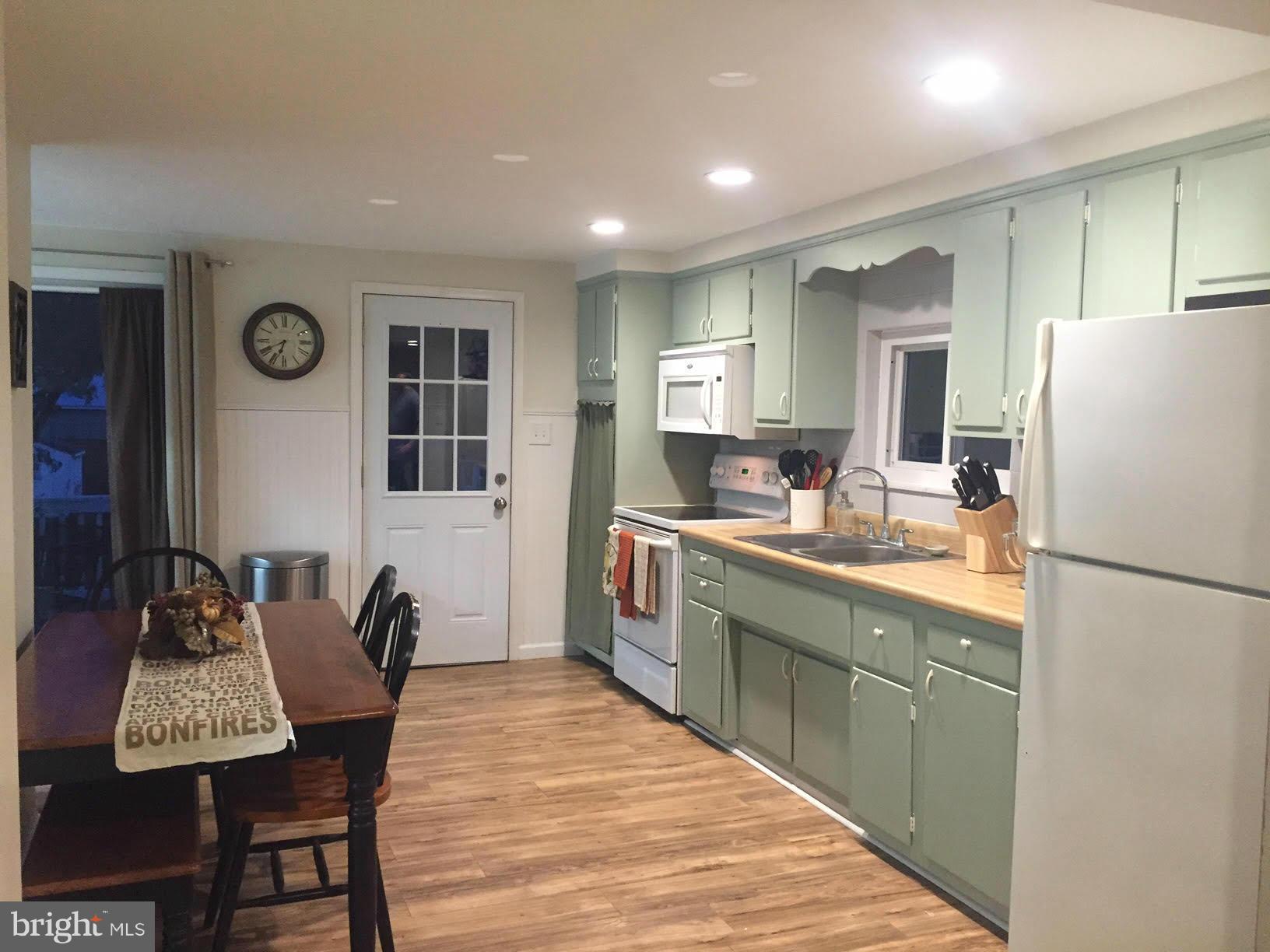 CARRS WHARF - Residential