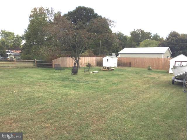 CARRS WHARF - Residential