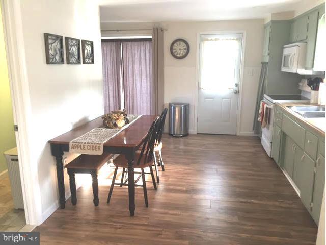 CARRS WHARF - Residential