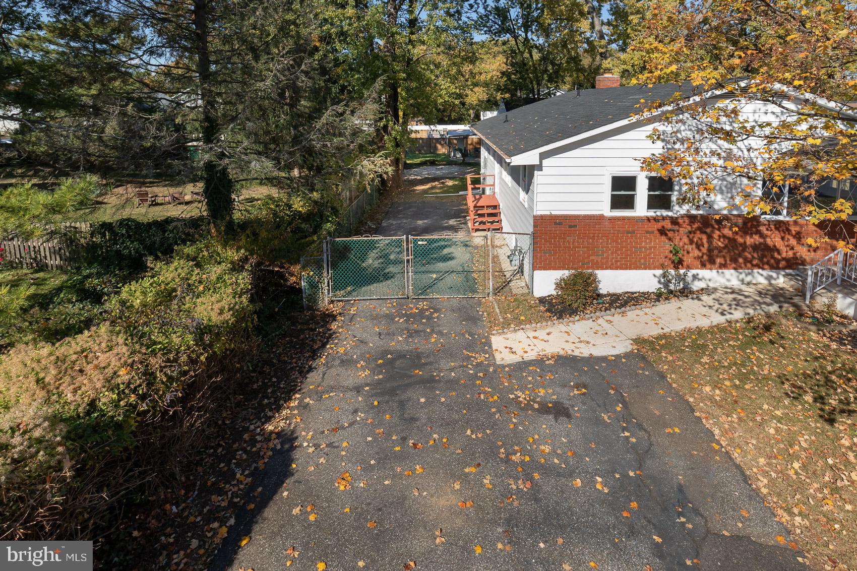 CATONSVILLE MANOR - Residential