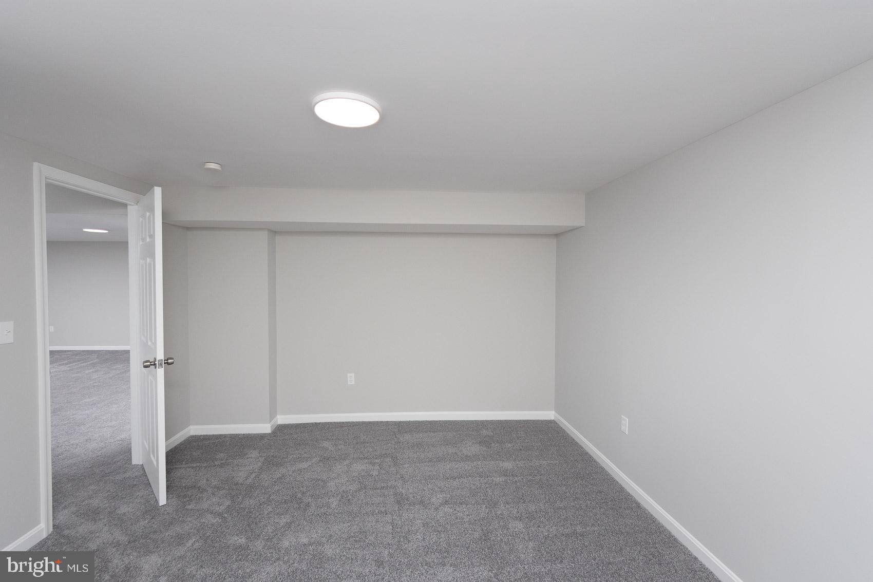 CATONSVILLE MANOR - Residential