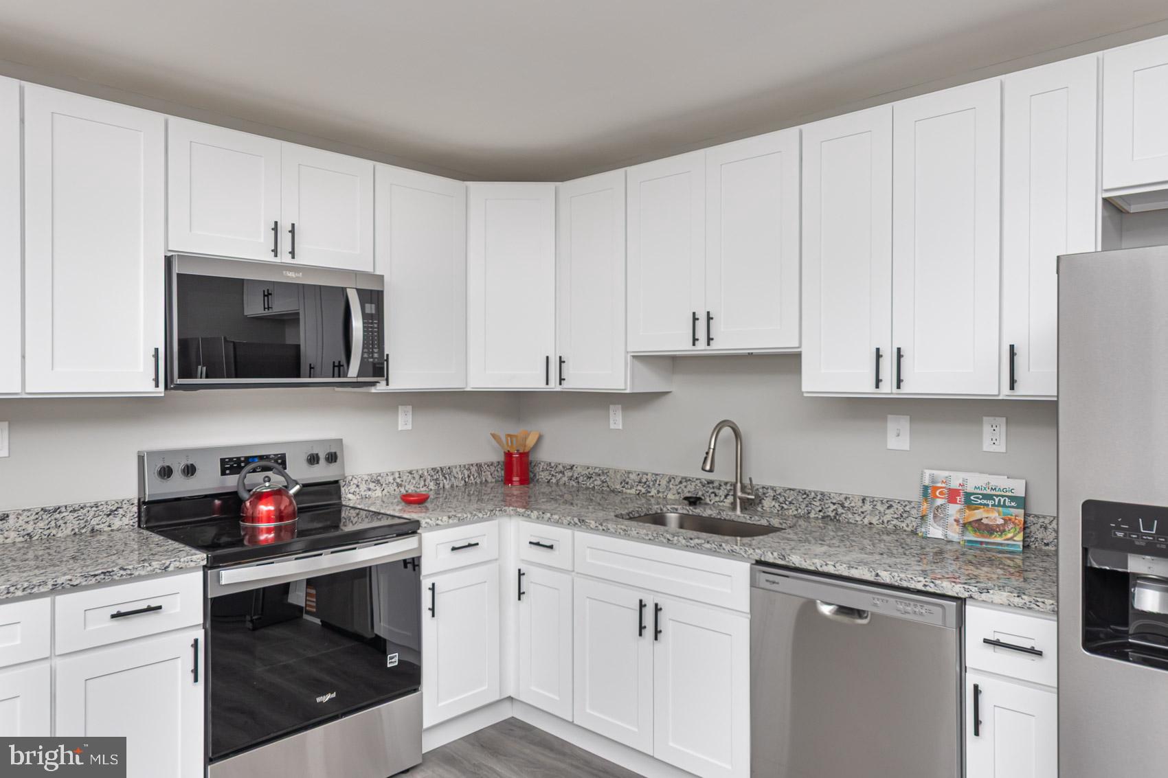 CATONSVILLE MANOR - Residential