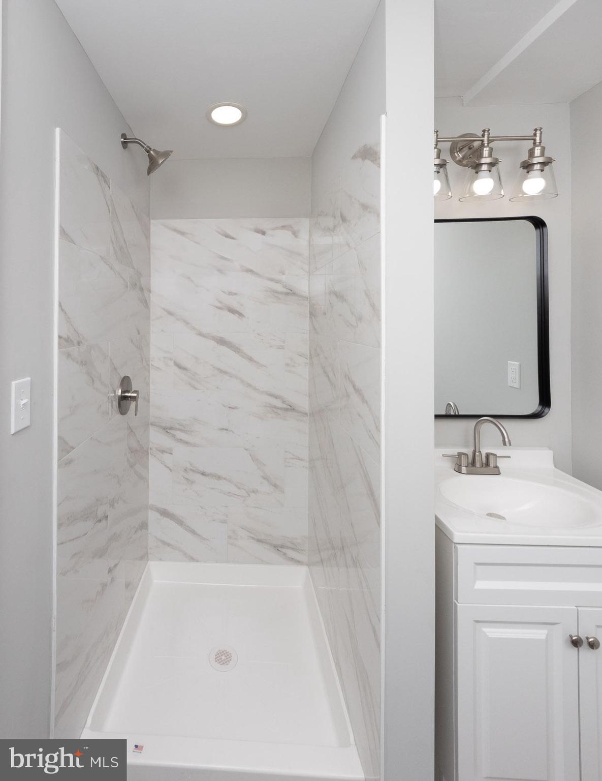 CATONSVILLE MANOR - Residential