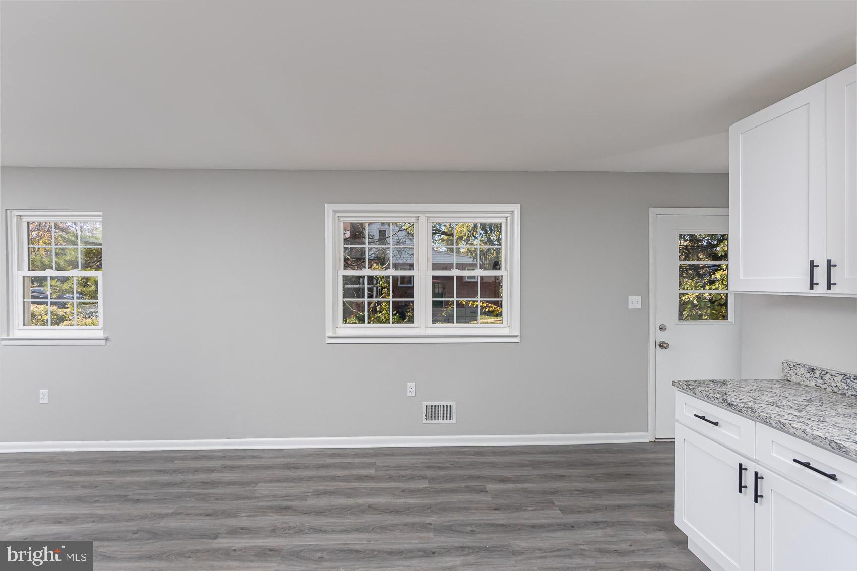 CATONSVILLE MANOR - Residential