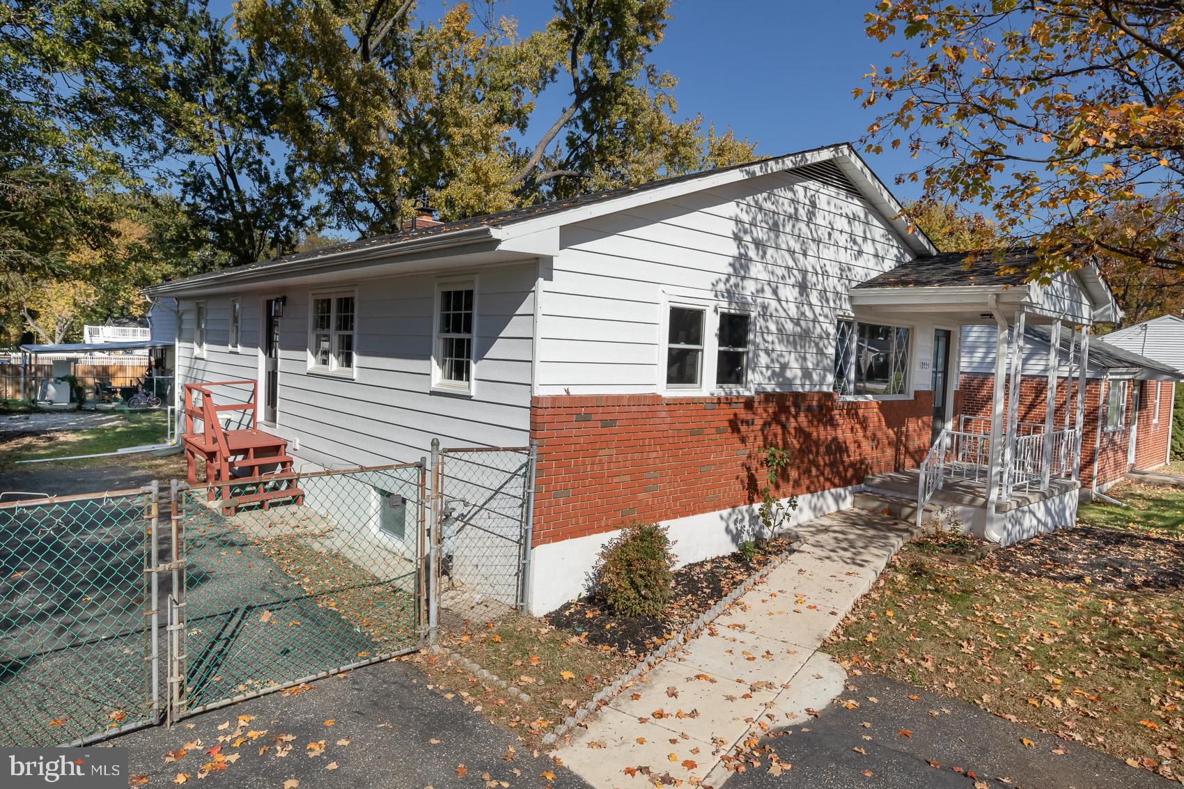 CATONSVILLE MANOR - Residential