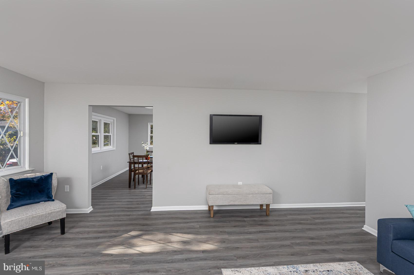 CATONSVILLE MANOR - Residential