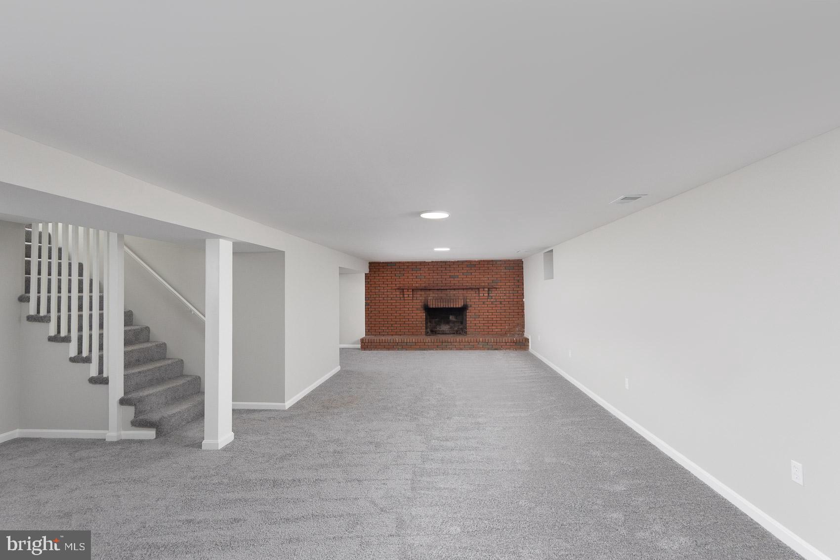 CATONSVILLE MANOR - Residential