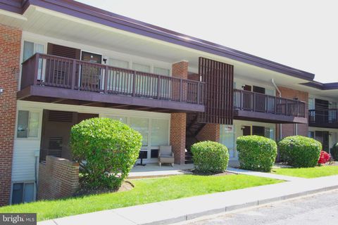 Photo of 160 Talbott Street #205, ROCKVILLE, MD 20852 (MLS # MDMC2229648)