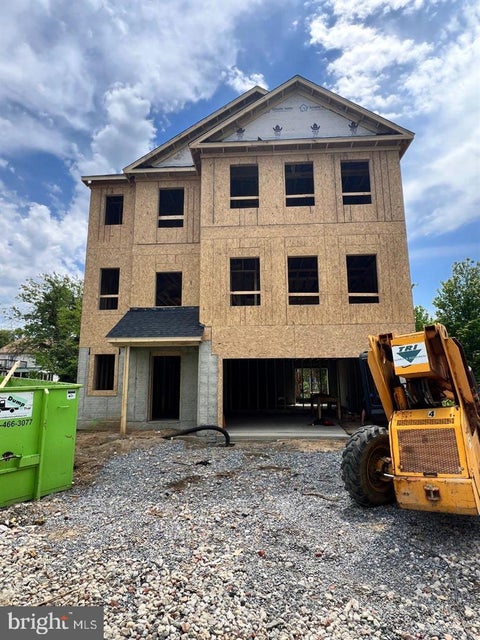 Photo of 1235 Spruce Avenue, SHADY SIDE, MD 20764 (MLS # MDAA2157312)