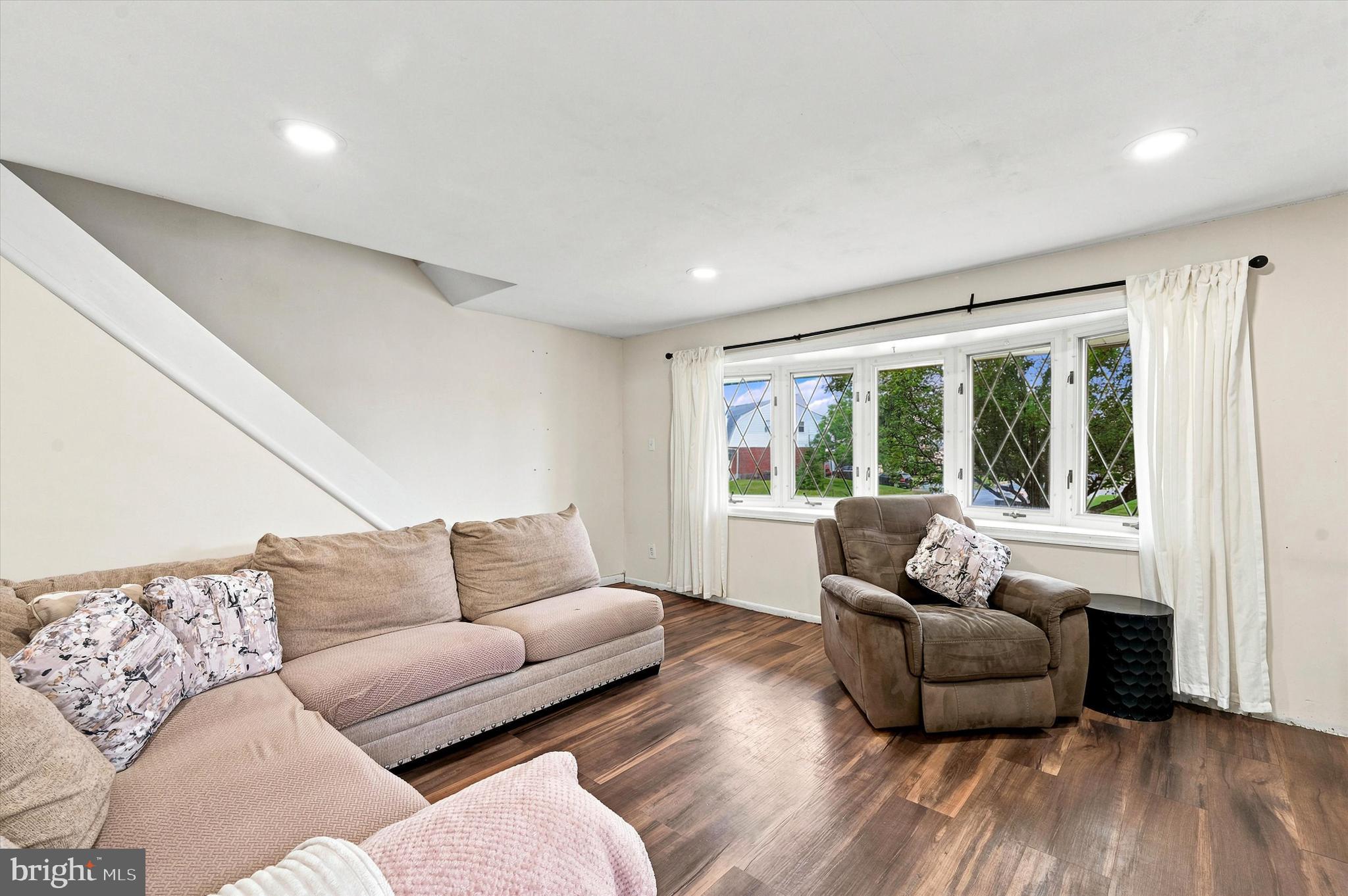 1403 PARKLANE ROAD