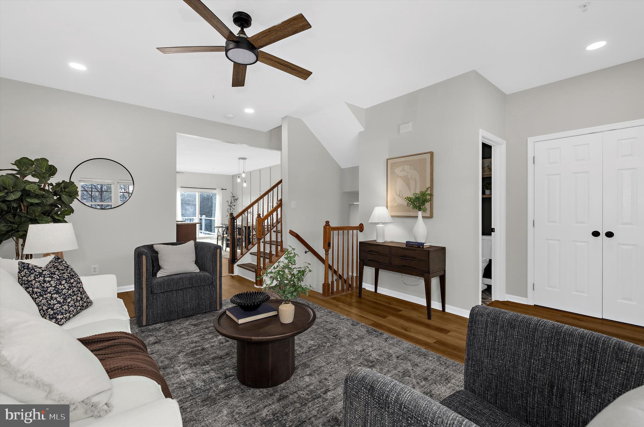 AUTUMN RUN - Residential