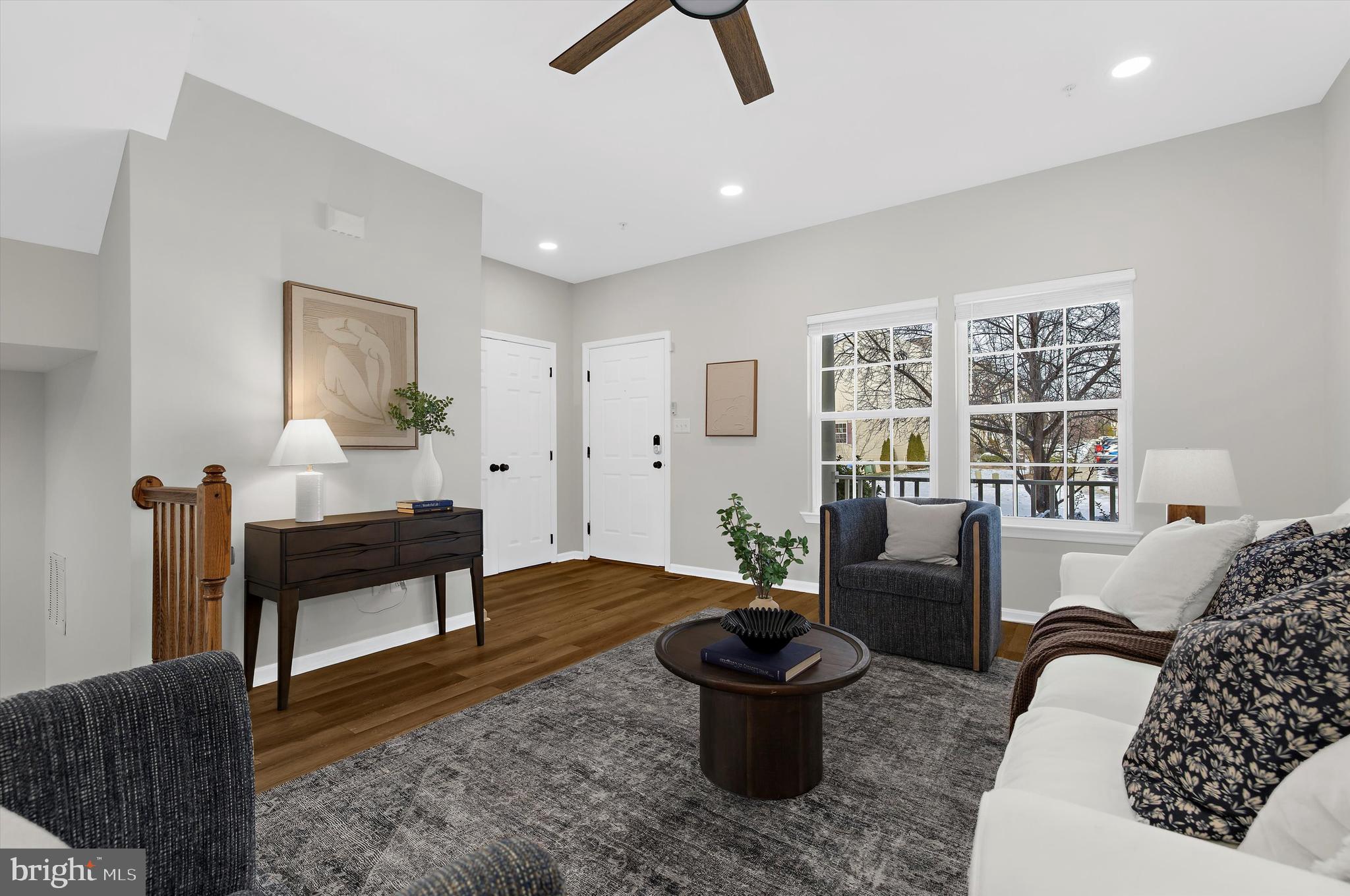 AUTUMN RUN - Residential