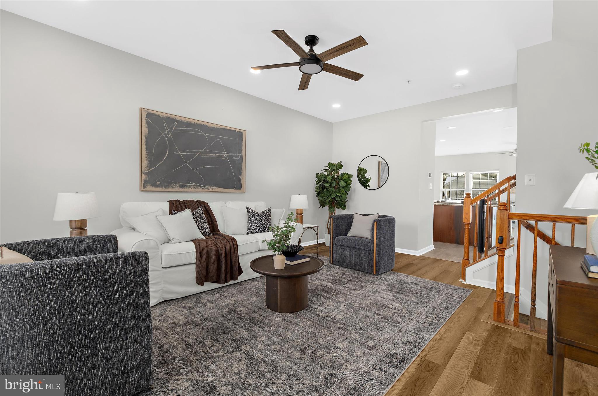 AUTUMN RUN - Residential